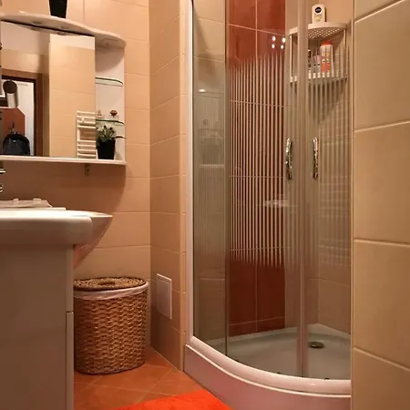 Beszedes 59 Ii. Apartman * שיופוק